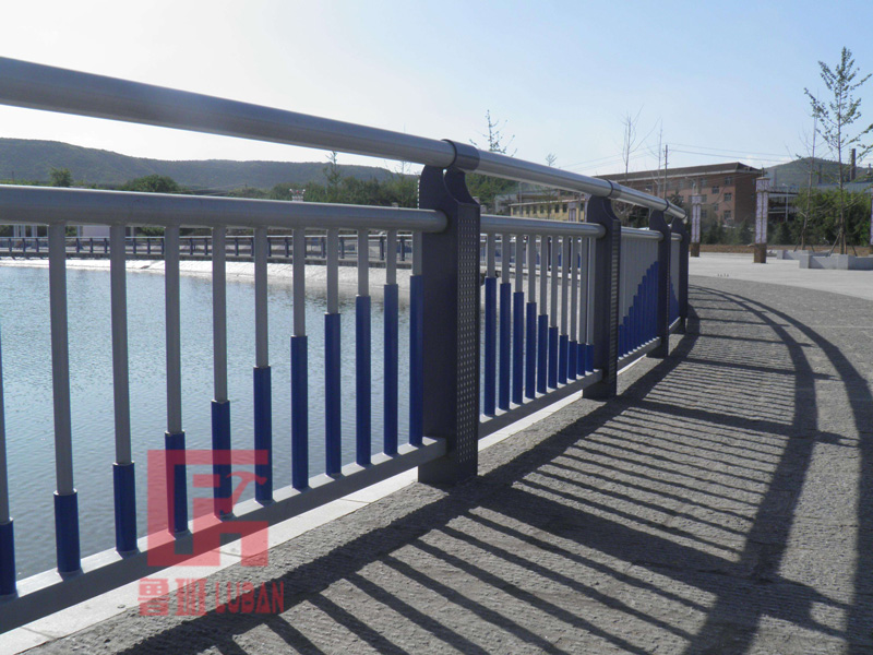 特色河边栏杆