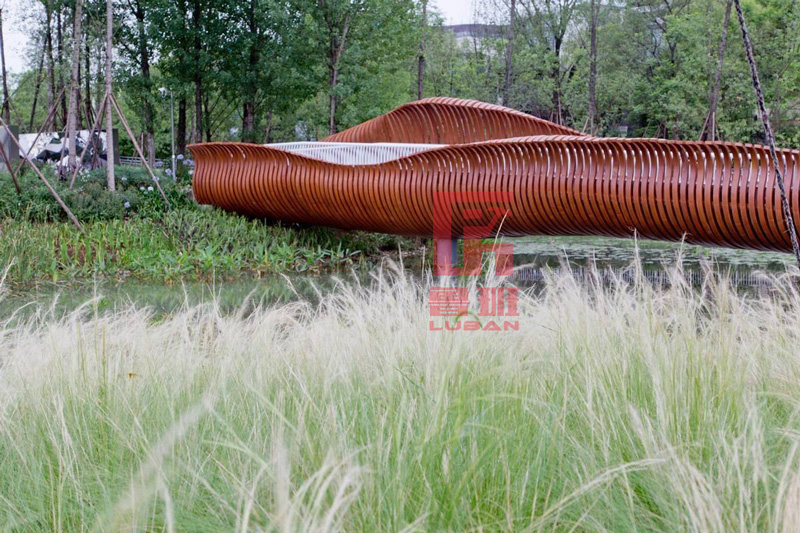 网红桥设计施工